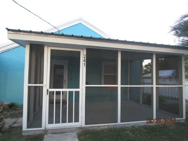 24 Parker Ave #1, Carrabelle, FL 32322 - Image #2