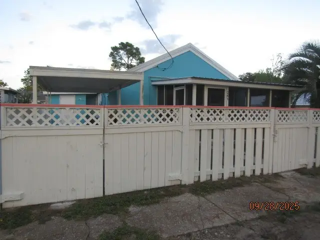 24 Parker Ave #1, Carrabelle, FL 32322 - Image #3