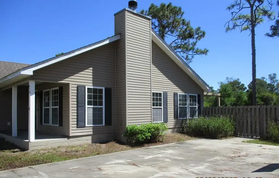 670 Longwood Ct, Eastpoint, FL 32328 - Image #2