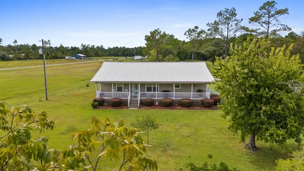 821 Mace Martin Rd, Wewahitchka, FL 32465 - Image #1