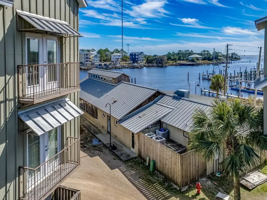 357 Pirates Landing Dr, Carrabelle, FL 32322 - Image #3