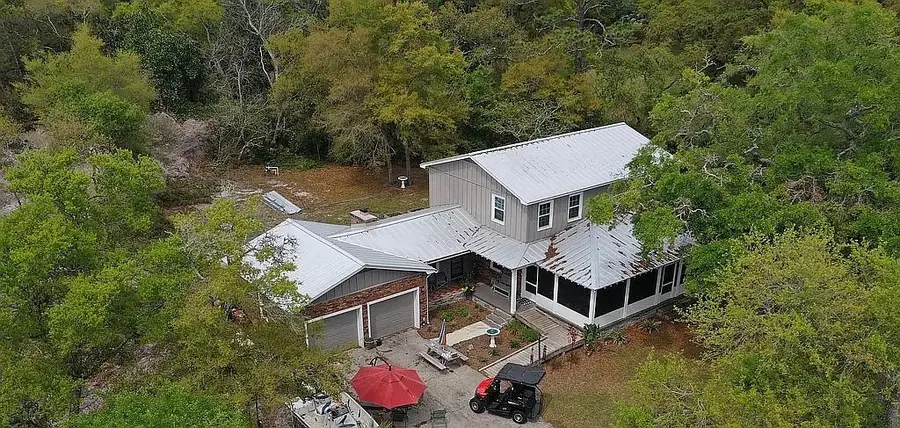 1002 Gulf Ave, Carrabelle, FL 32322 - Image #3