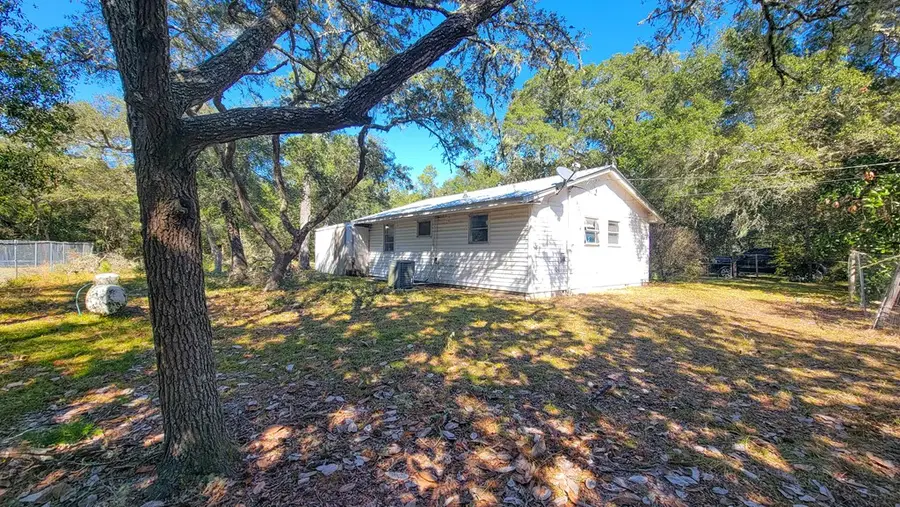 150 Miller St, Lanark Village, FL 32323 - Image #3