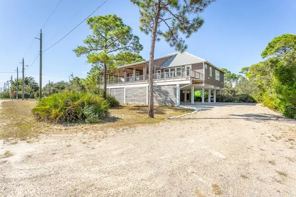 601 W Pine Ave, St. George Island, FL 32328