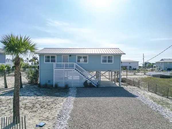 724 E Pine Ave, St. George Island, FL 32328