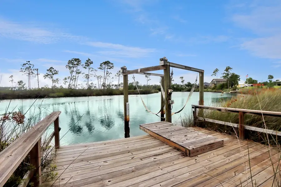 198 Peacock Ln, Wewahitchka, FL 32465 - Image #2