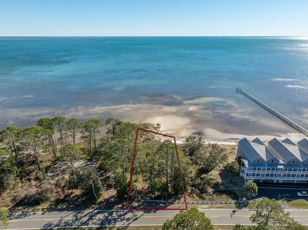 3202 Hwy 98 E, Lanark Village, FL 32323