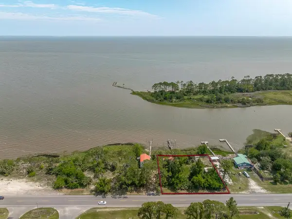 434 Highway 98, Apalachicola, FL 32320
