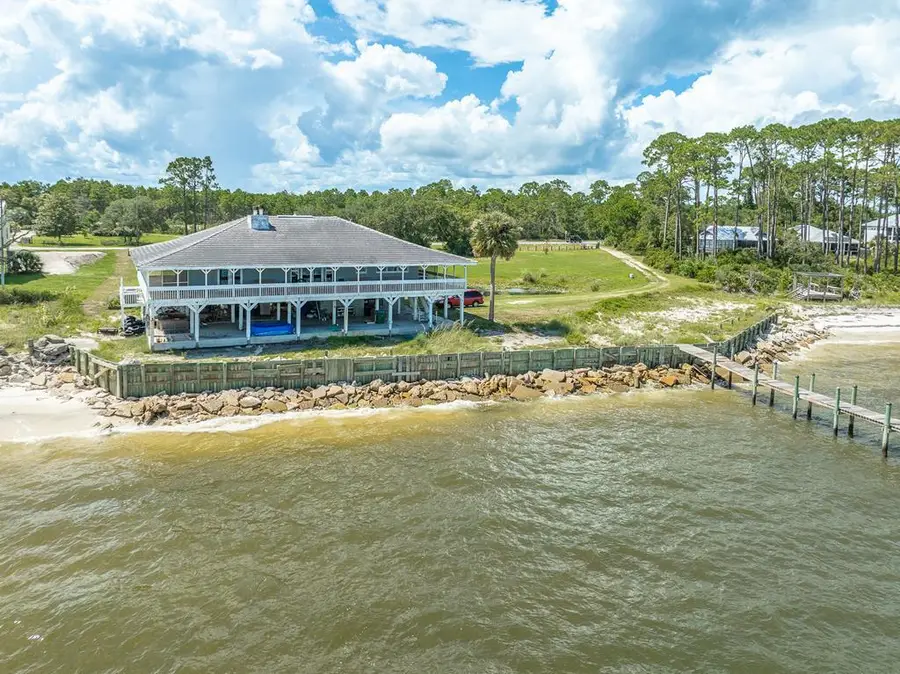 2074 Hwy 98 W, Carrabelle, FL 32322 - #2