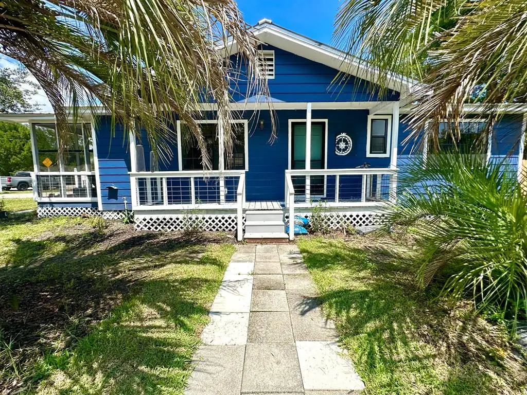 607 Three Rivers Rd, Carrabelle, FL 32322 - #1