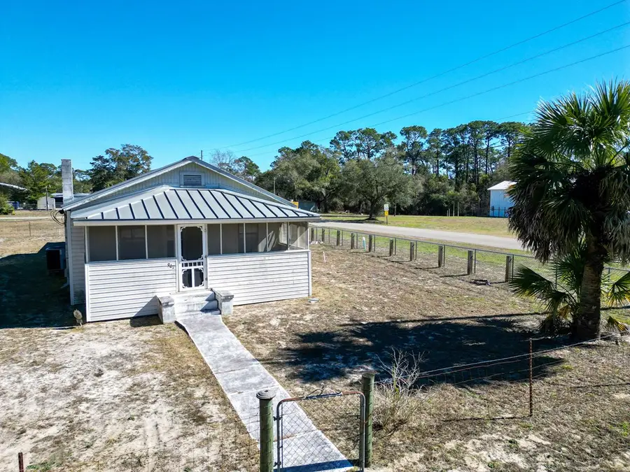 902 Tallahassee St, Carrabelle, FL 32322 - Image #2