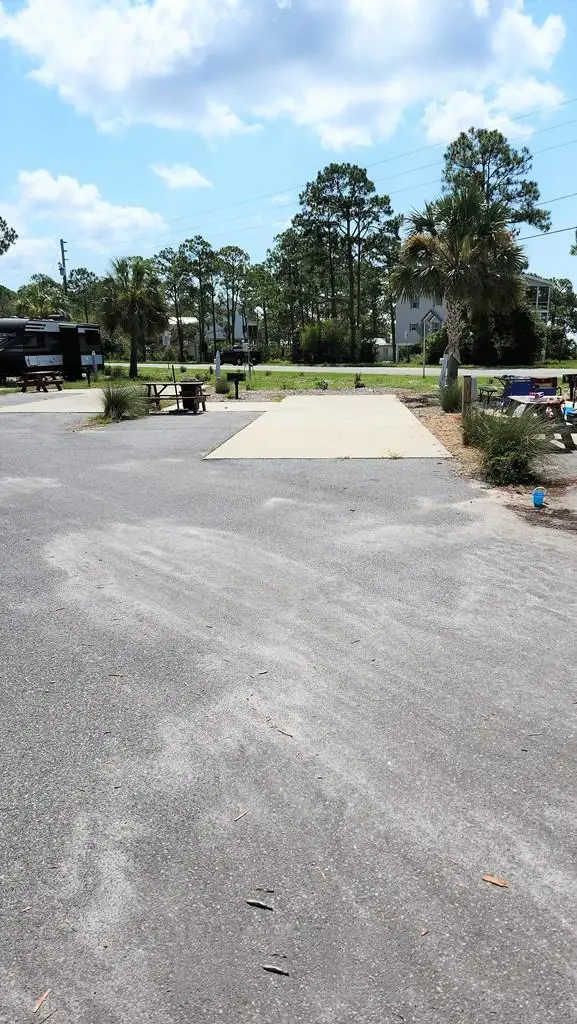 112 Haven Ct, Carrabelle, FL 32322 - Image #1