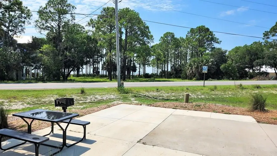 112 Haven Ct, Carrabelle, FL 32322 - Image #2