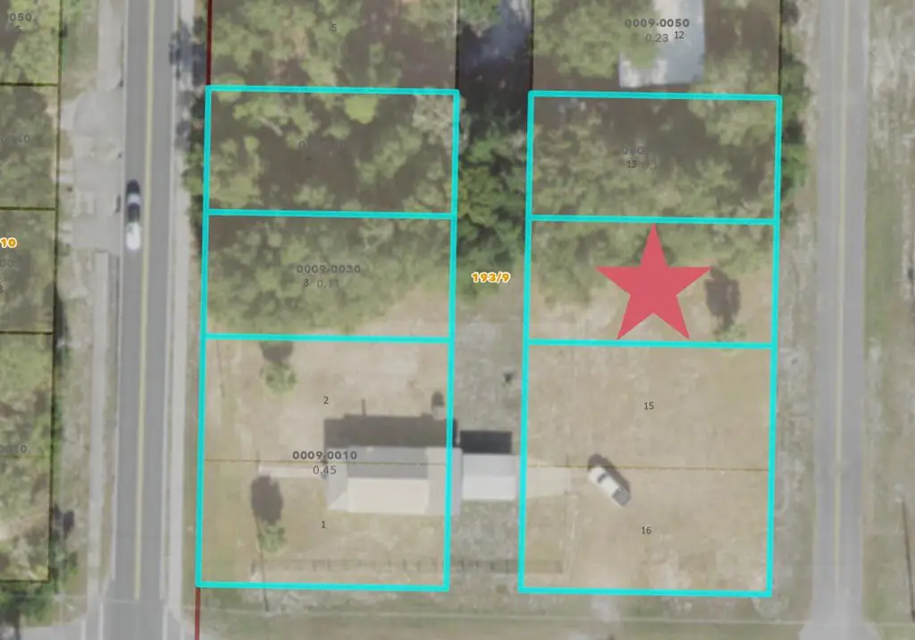 905 Ne 1st St, Carrabelle, FL 32322 - Image #1