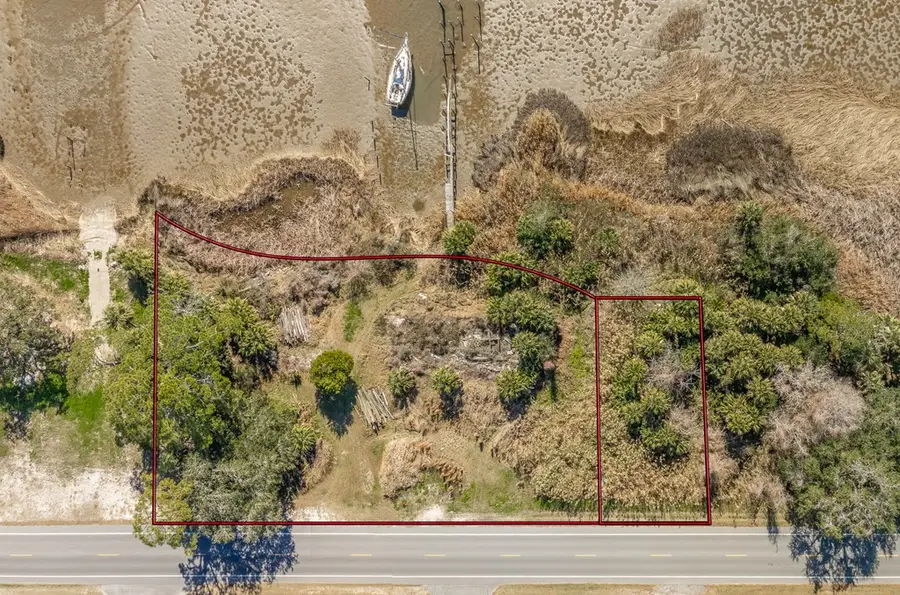 530 Hwy 98 W, Apalachicola, FL 32320 - #2