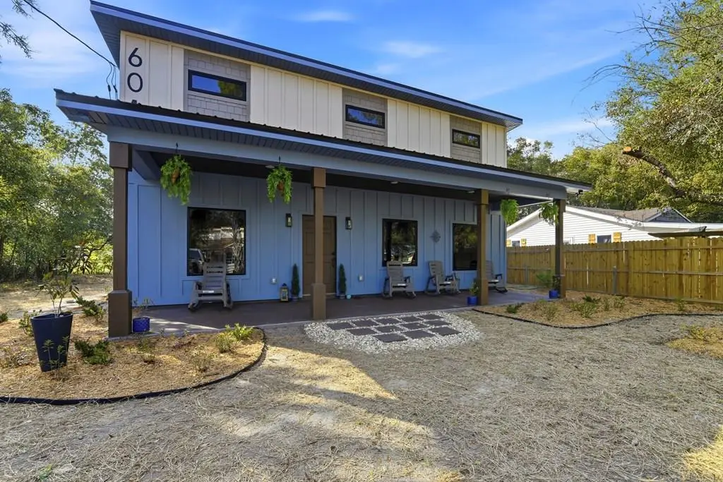 601 W 3rd St, Carrabelle, FL 32322 - #1