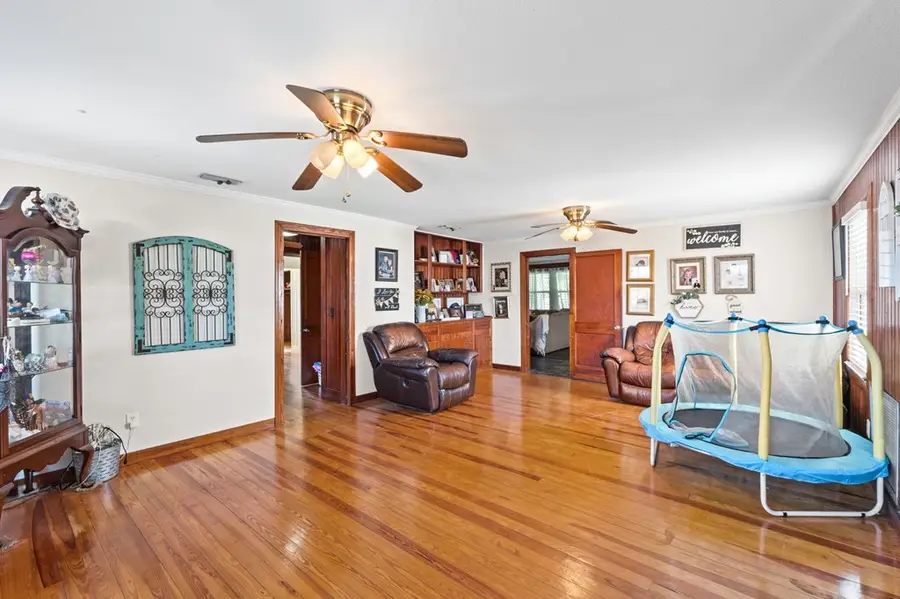 539 S 2nd St, Wewahitchka, FL 32465 - #3