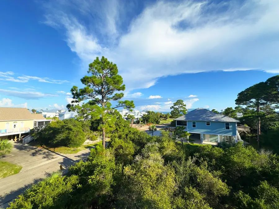 147 Florida Ave, Port Saint Joe, FL 32456 - #2