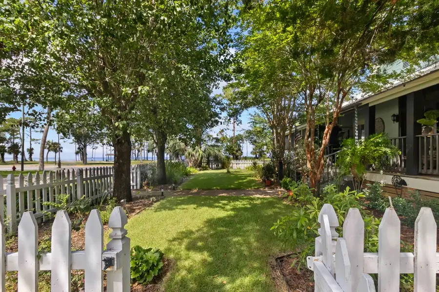 201 8th St, Port Saint Joe, FL 32456 - #3