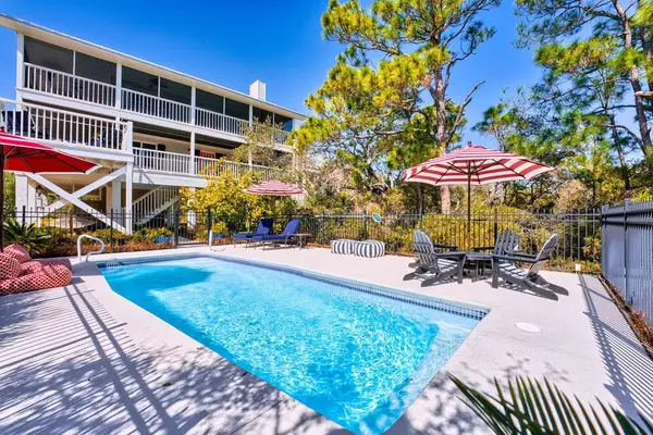 1464 Bayberry Ln, St. George Island, FL 32328