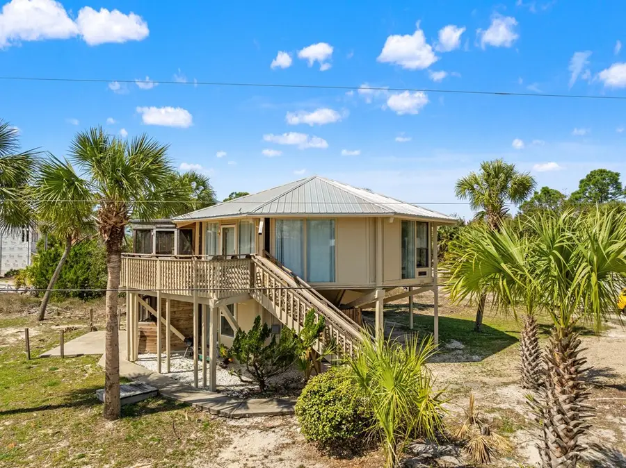 215 S Neptune St, Port Saint Joe, FL 32456 - #2
