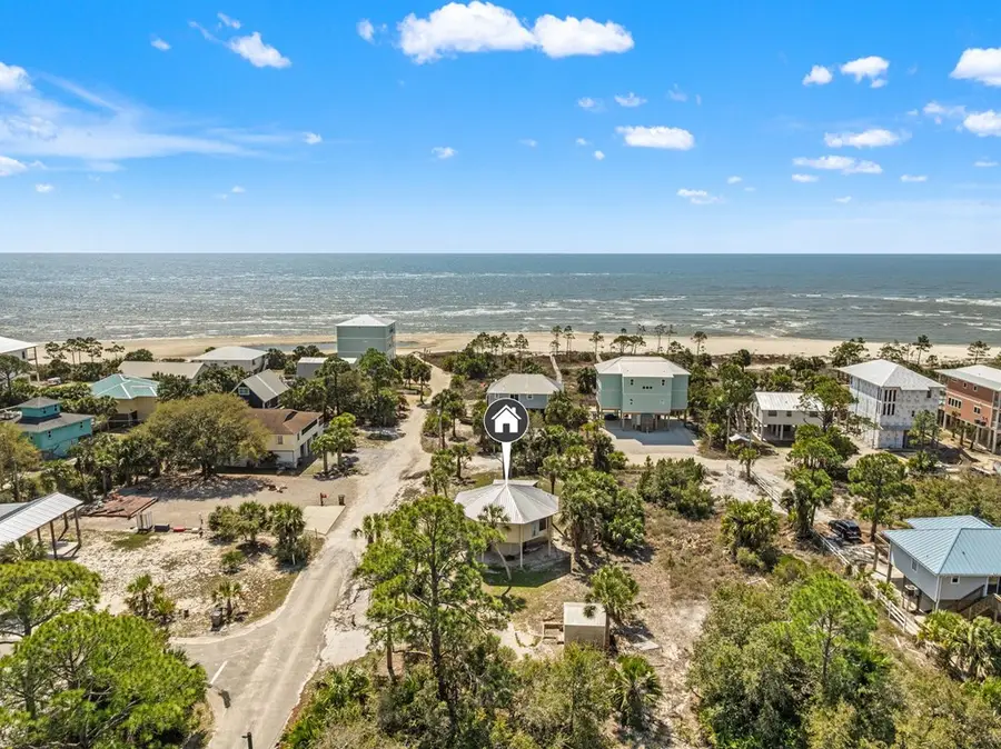215 S Neptune St, Port Saint Joe, FL 32456 - #3