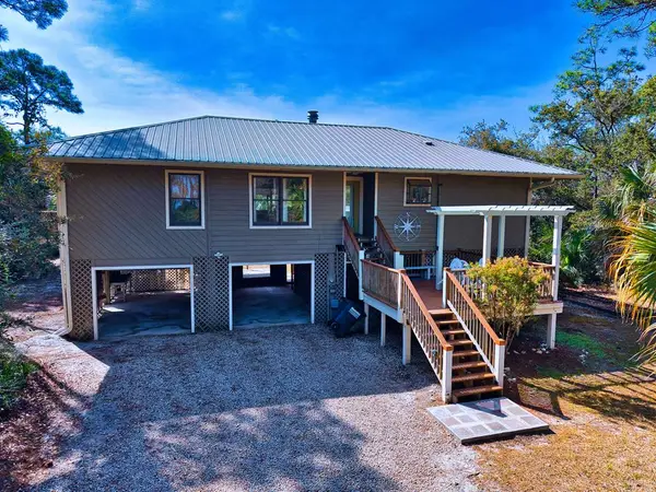 848 E Pine Ave, St. George Island, FL 32328
