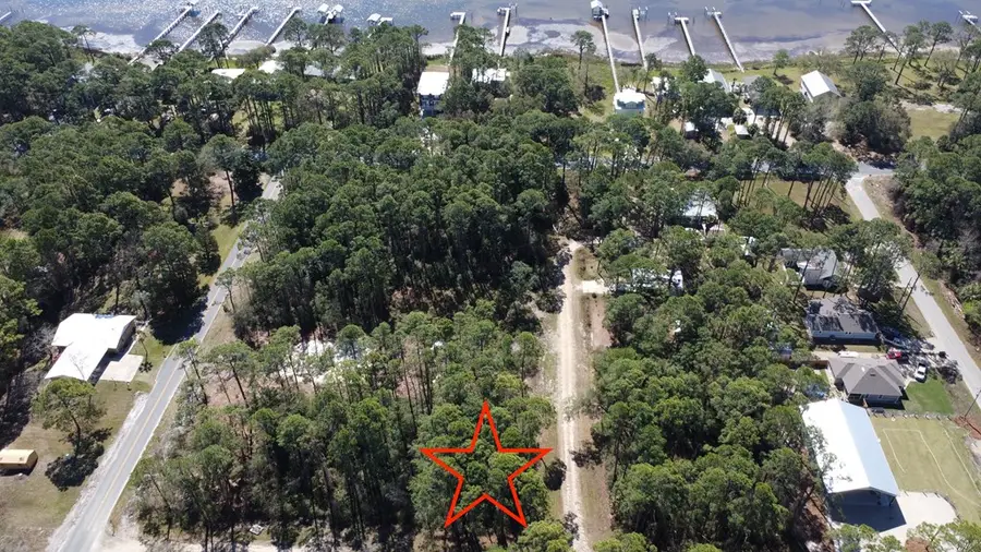 2478 Florida Ave, Carrabelle, FL 32322 - #2