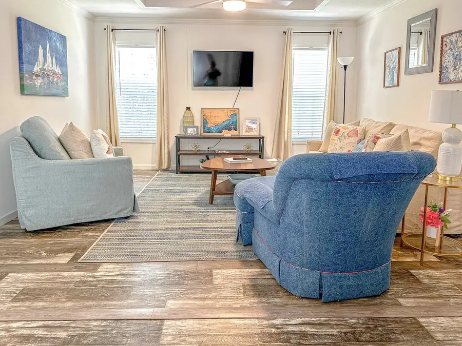 343 25th Ave, Apalachicola, FL 32320 - #3