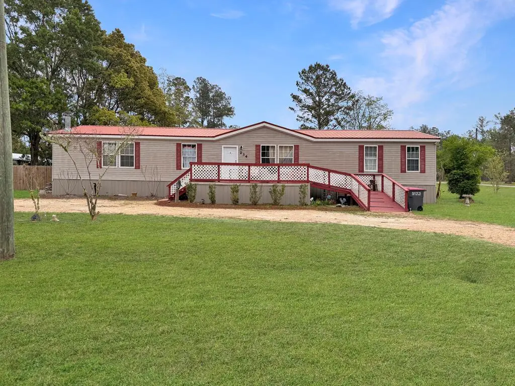 234 Sesame St, Wewahitchka, FL 32465 - #1