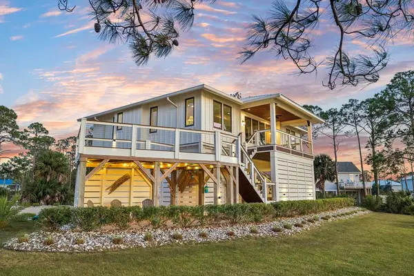 344 Bradford St, St. George Island, FL 32328