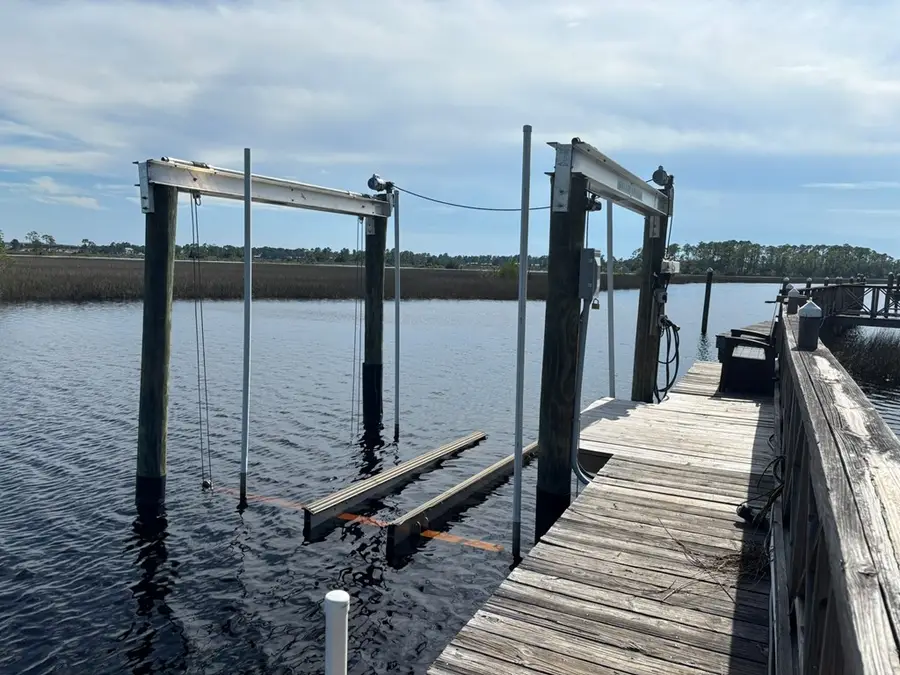 513 Shelly's Loop Rd, Carrabelle, FL 32322 - #3