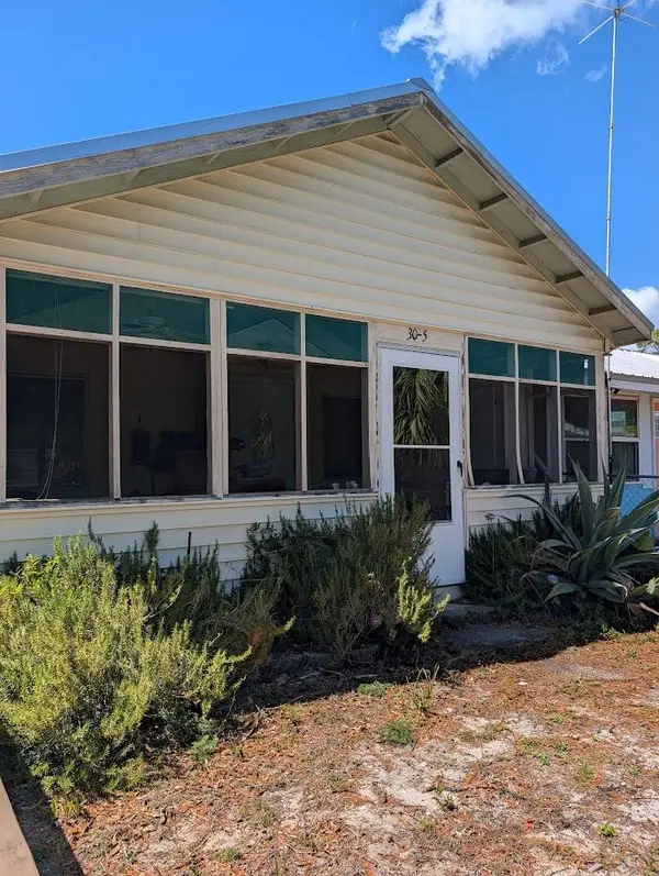 30-5 Heffernan Dr, Lanark Village, FL 32322