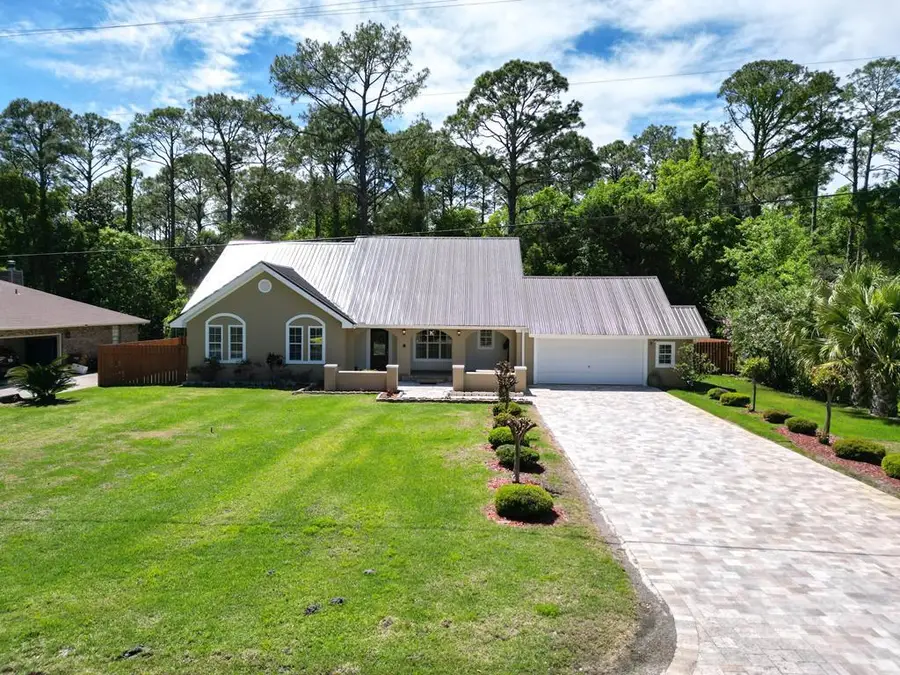 8 Apalachee St, Apalachicola, FL 32320 - #2