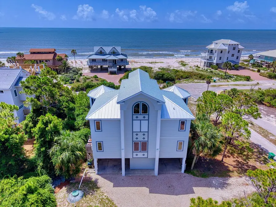 2124 Dolphin Dr, Saint George Island, FL 32328 - #2