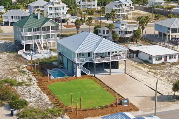 725 E Gorrie Dr, St. George Island, FL 32328