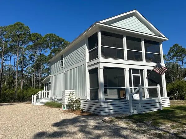 122 Treehouse Cir, St. Teresa, FL 32358