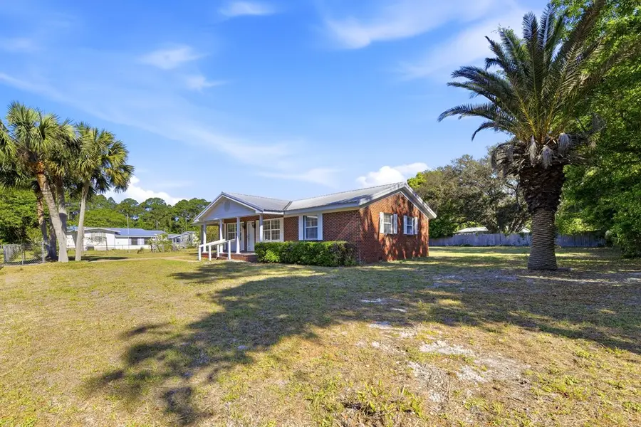 41 Thomas Dr, Apalachicola, FL 32320 - #3