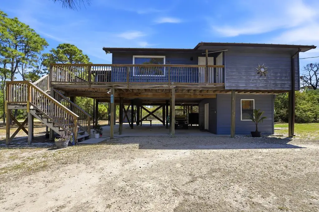 1048 W Bay Shore Dr, Saint George Island, FL 32328 - #1