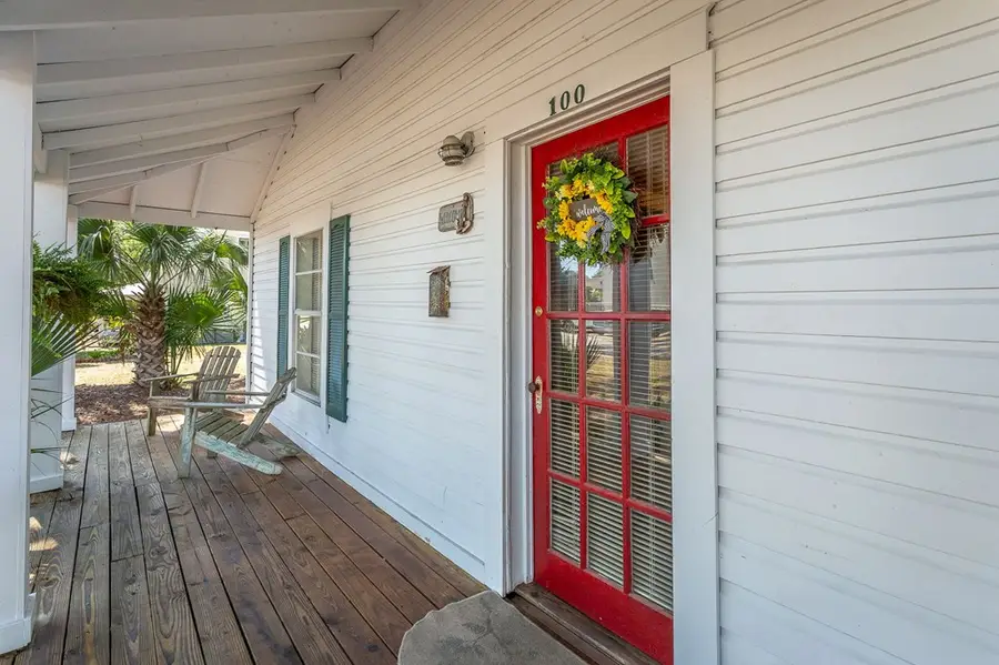 100 14th St, Apalachicola, FL 32320 - #2