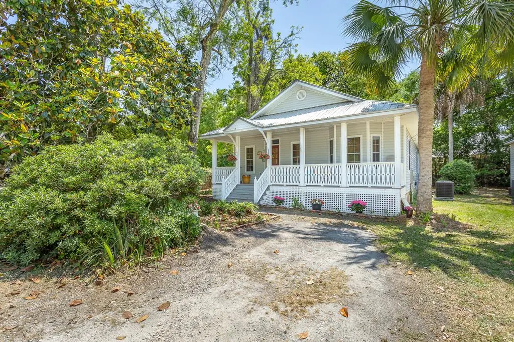 98 Sawyer Ln, Apalachicola, FL 32320 - #1