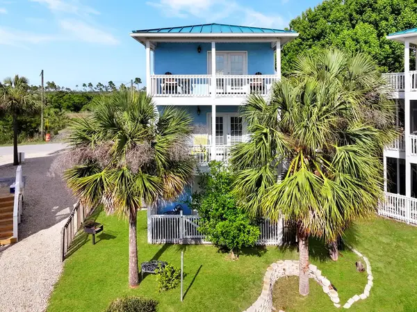 107 N 32nd St, Mexico Beach, FL 32456