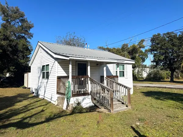 2725 E 7th St, Panama City, FL 32401