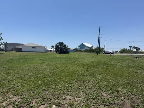 320 Hatley Dr, Mexico Beach, FL 32456
