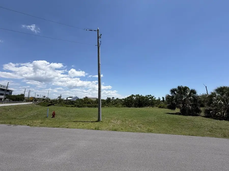 320 Hatley Dr, Mexico Beach, FL 32456 - #3