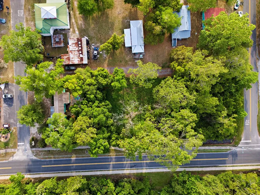605 Tallahassee St, Carrabelle, FL 32322 - #2