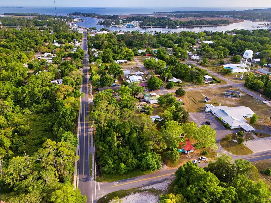 605 Tallahassee St, Carrabelle, FL 32322 - #3