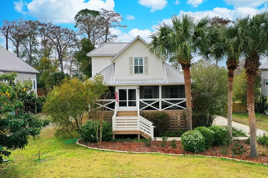 802 Marvin Ave, Port Saint Joe, FL 32456 - #2