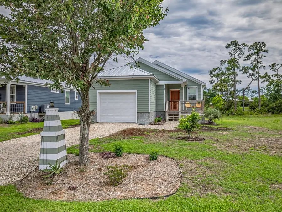 272 Lake Mckissack Ln, Carrabelle, FL 32322 - #3
