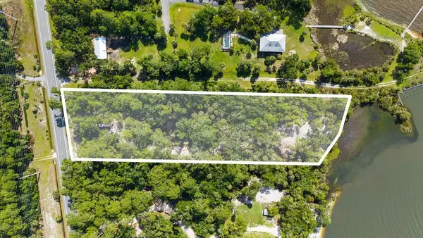 2536 Cr 30-a, Apalachicola, FL 32320